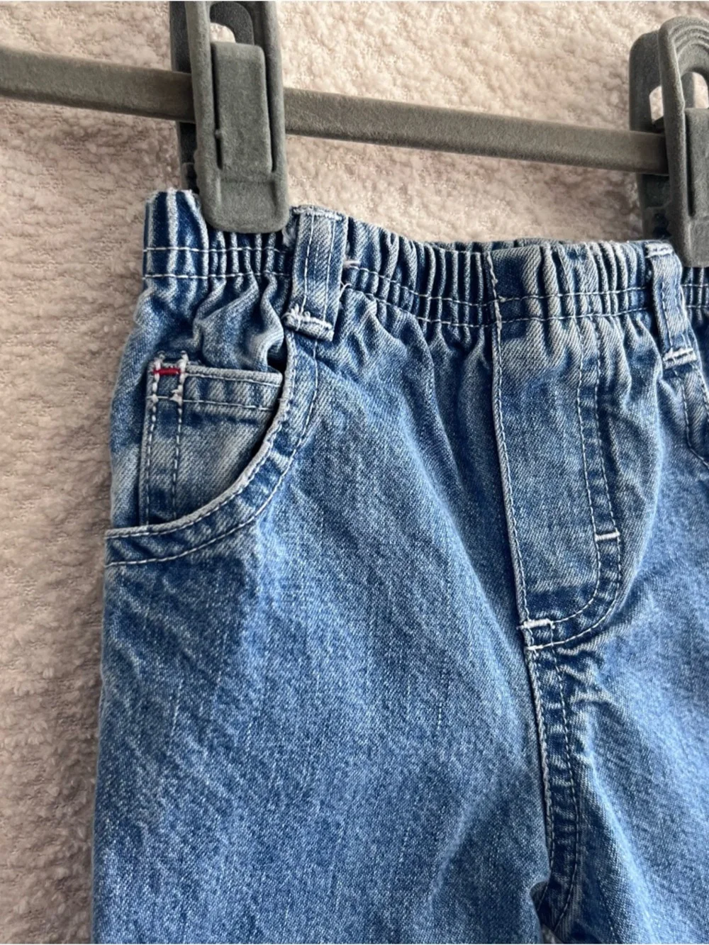 Osh Kosh B’Gosh Vintage Retro Baby Blue Denim Embroidered Jeans‎ Size 3-6 Months